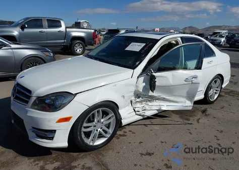 2014 Mercedes-Benz C 250 Sport from USA, damaged, VIN WDDGF4HB4ER312468